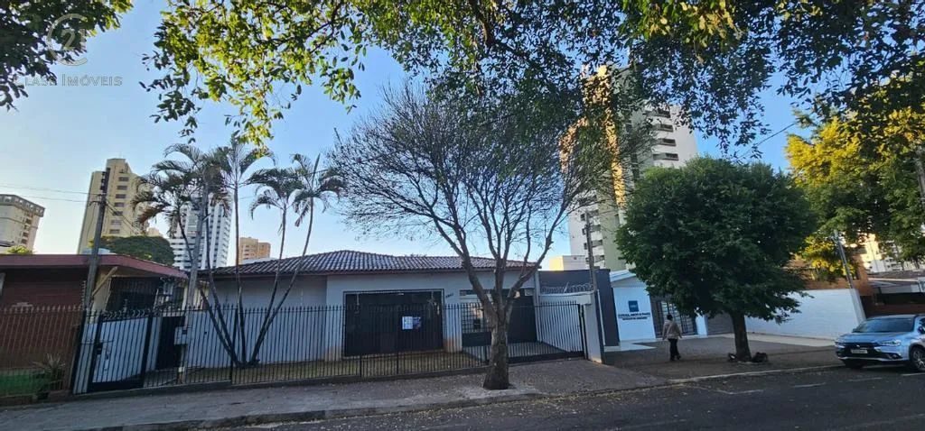 Casa para alugar em Londrina, Centro, com 3 quartos, com 213 m² - Foto 2