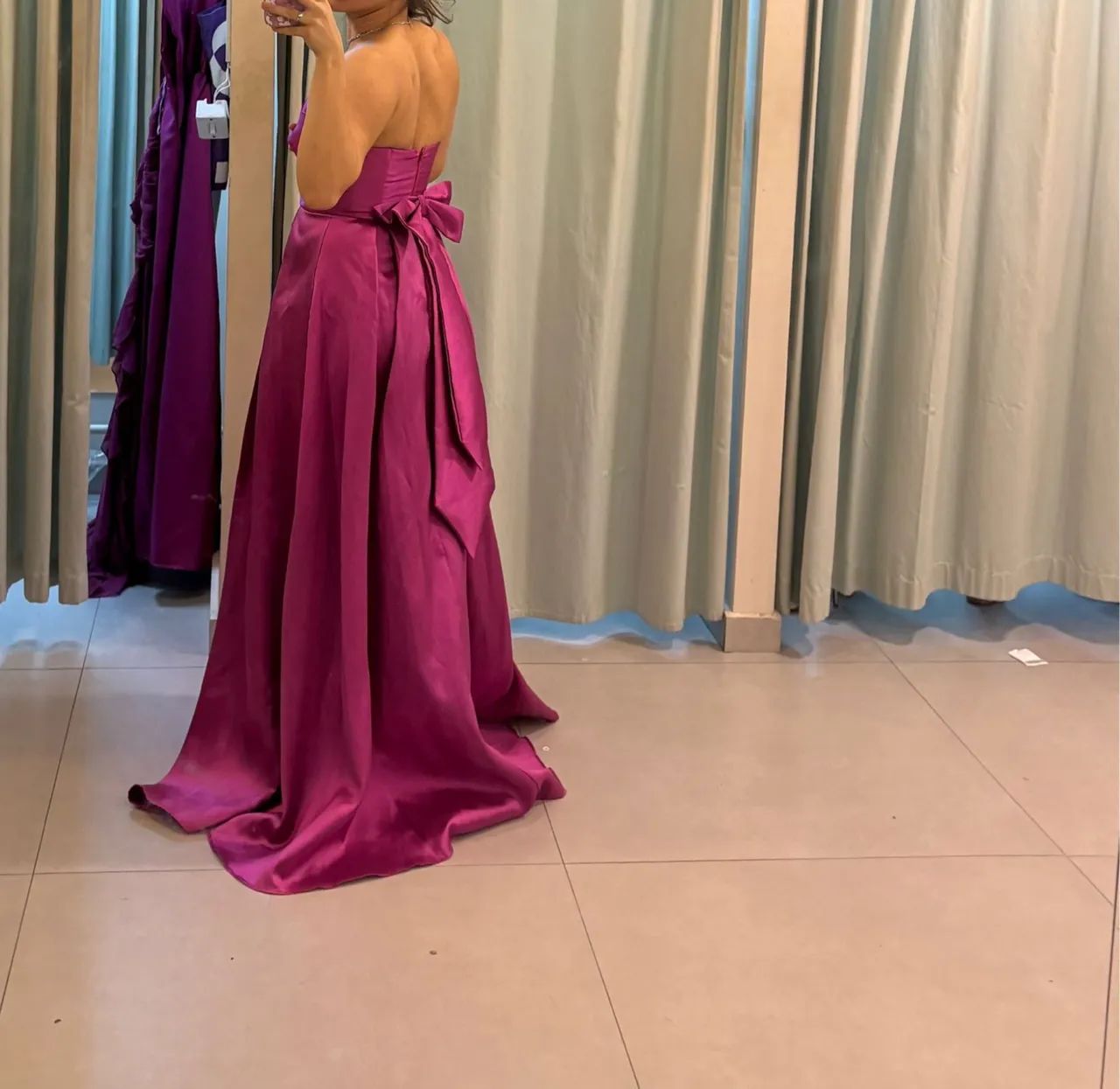 VESTIDO FÚCSIA ACETINADO 