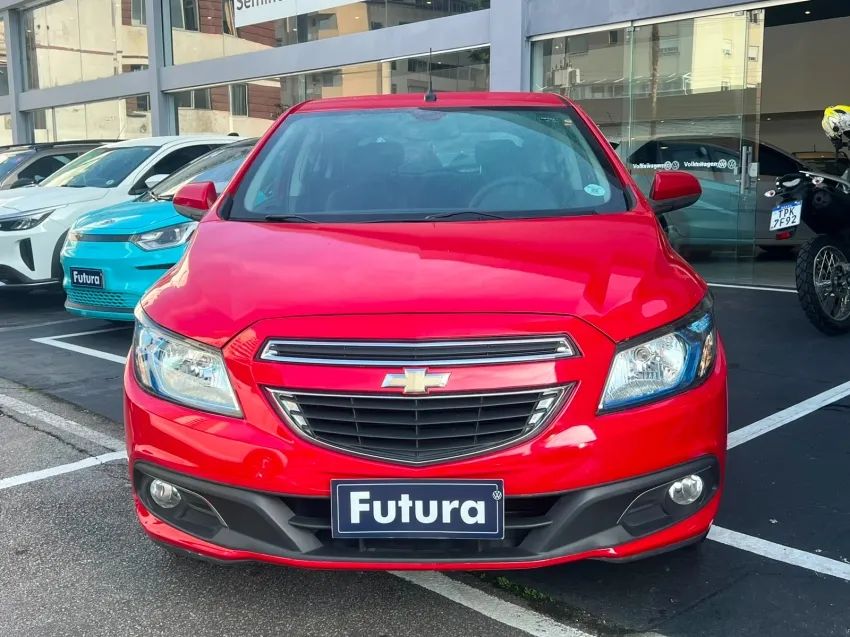 Chevrolet Onix Hatch LTZ 1.4 8V Flex Mec. 4P 2016 - Foto 2