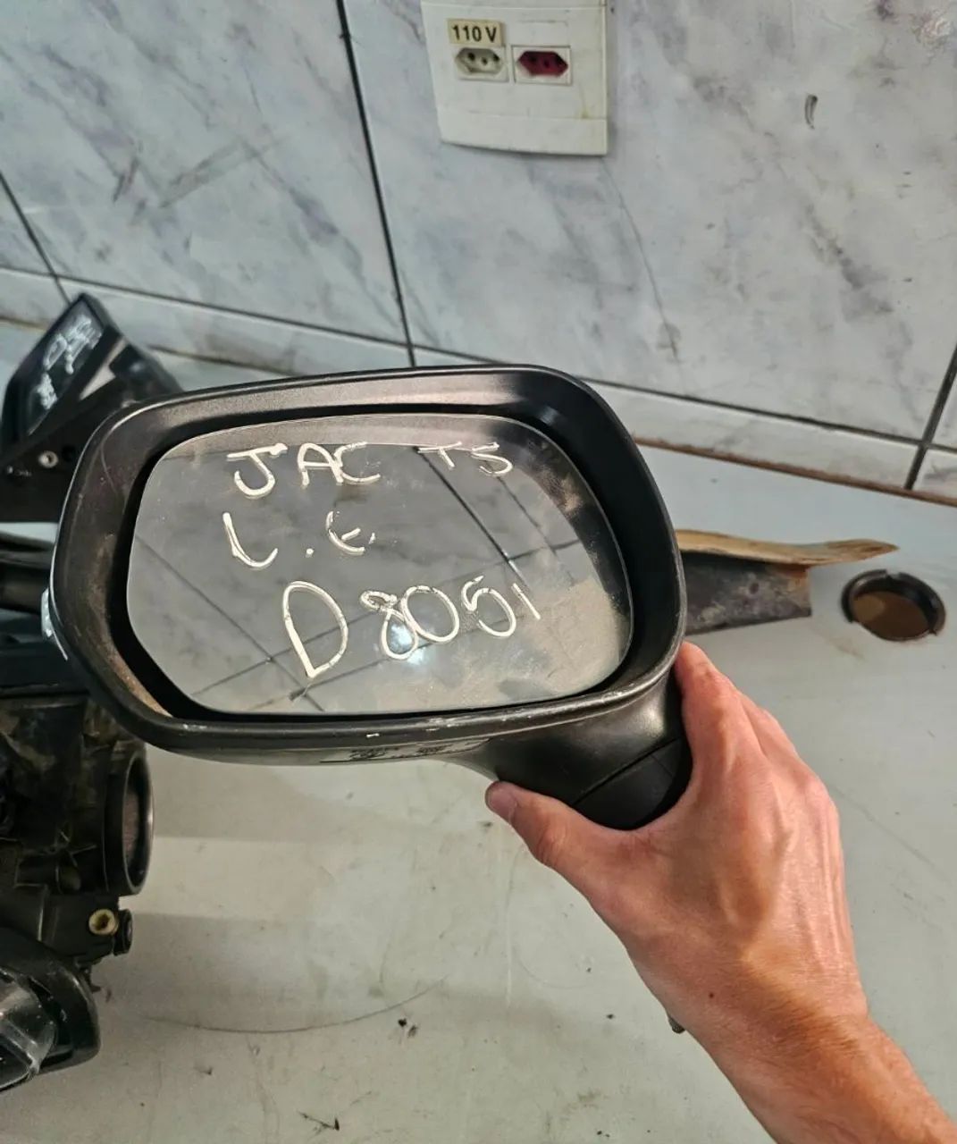 Retrovisor esquerdo Jac T5 branco e preto elétrico 2015 a 2019 original - Foto 2