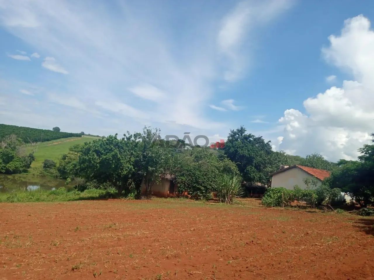 Chacara INCRIVEL 25km de Goiania