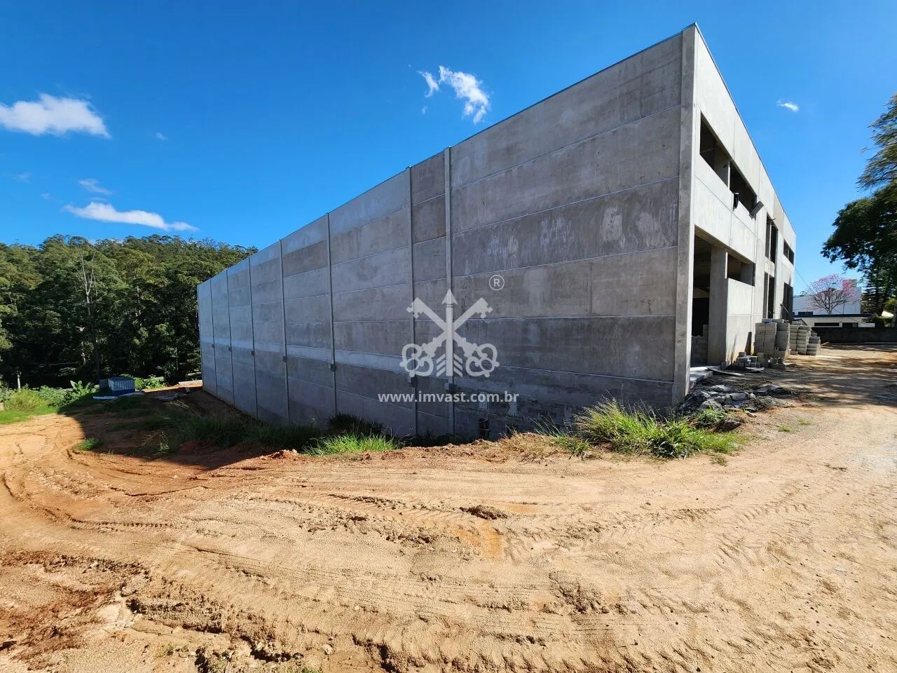 Galpão á venda - Valinhos