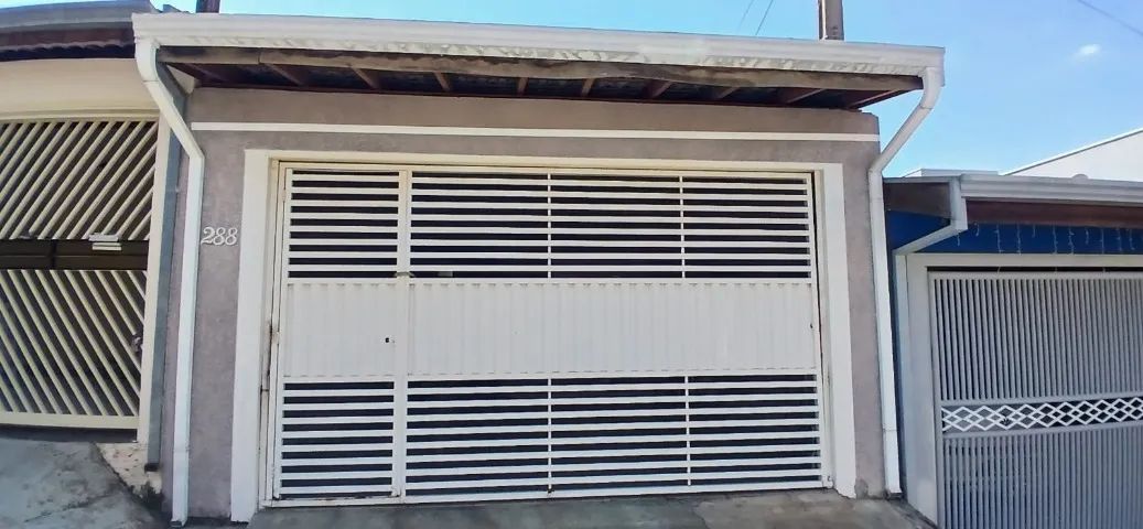Casa com 3 dormitórios, suíte, 2 vagas e dois pavimentos!