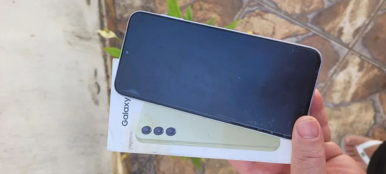 Celular ? Samsung A14 128g Biometria ele está com a tela quebrada e o conector  - Foto 4