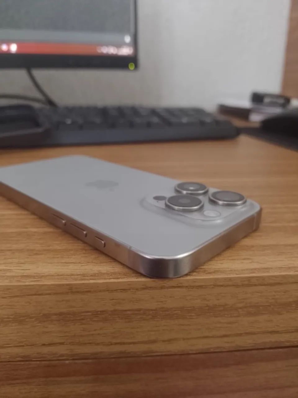 iPhone 15 pro - Foto 4