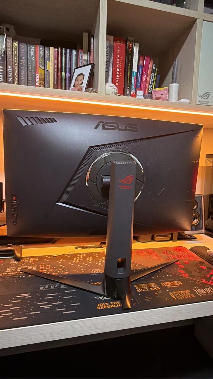 Monitor Asus Rog Strix XG32VC - Foto 3