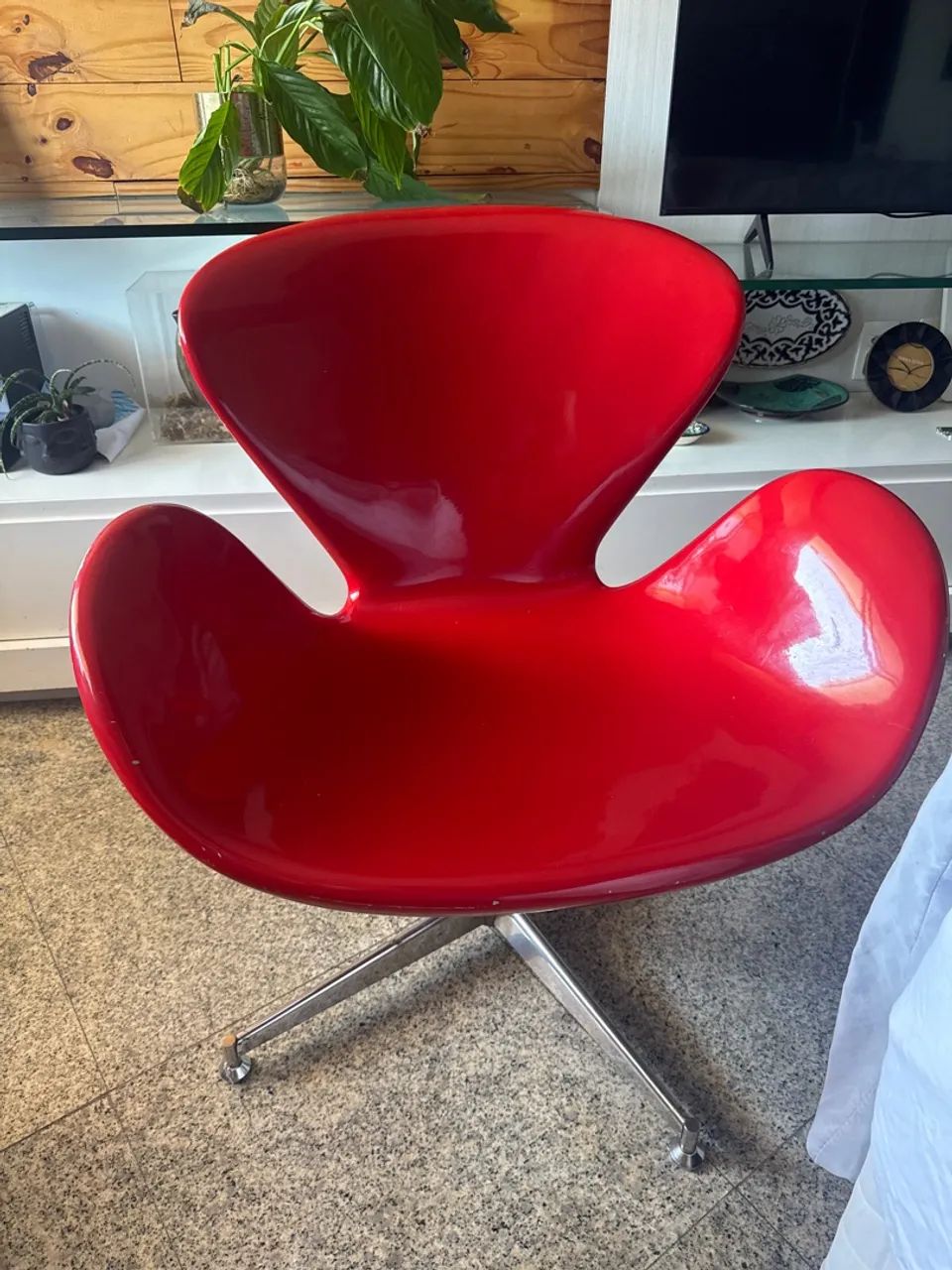 Poltrona Swan Vermelha 