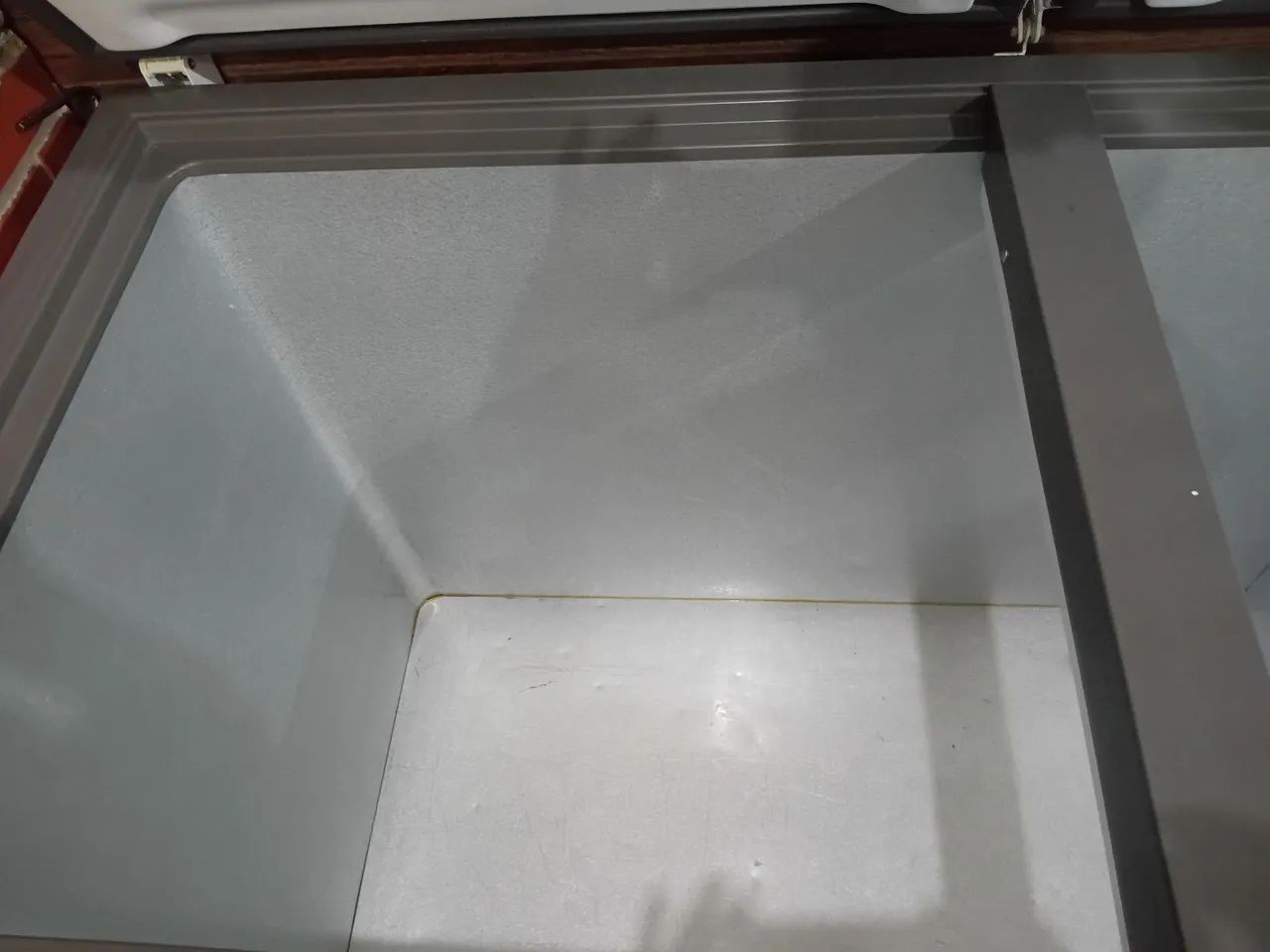 Frizzer branco de duas portas  - Foto 3