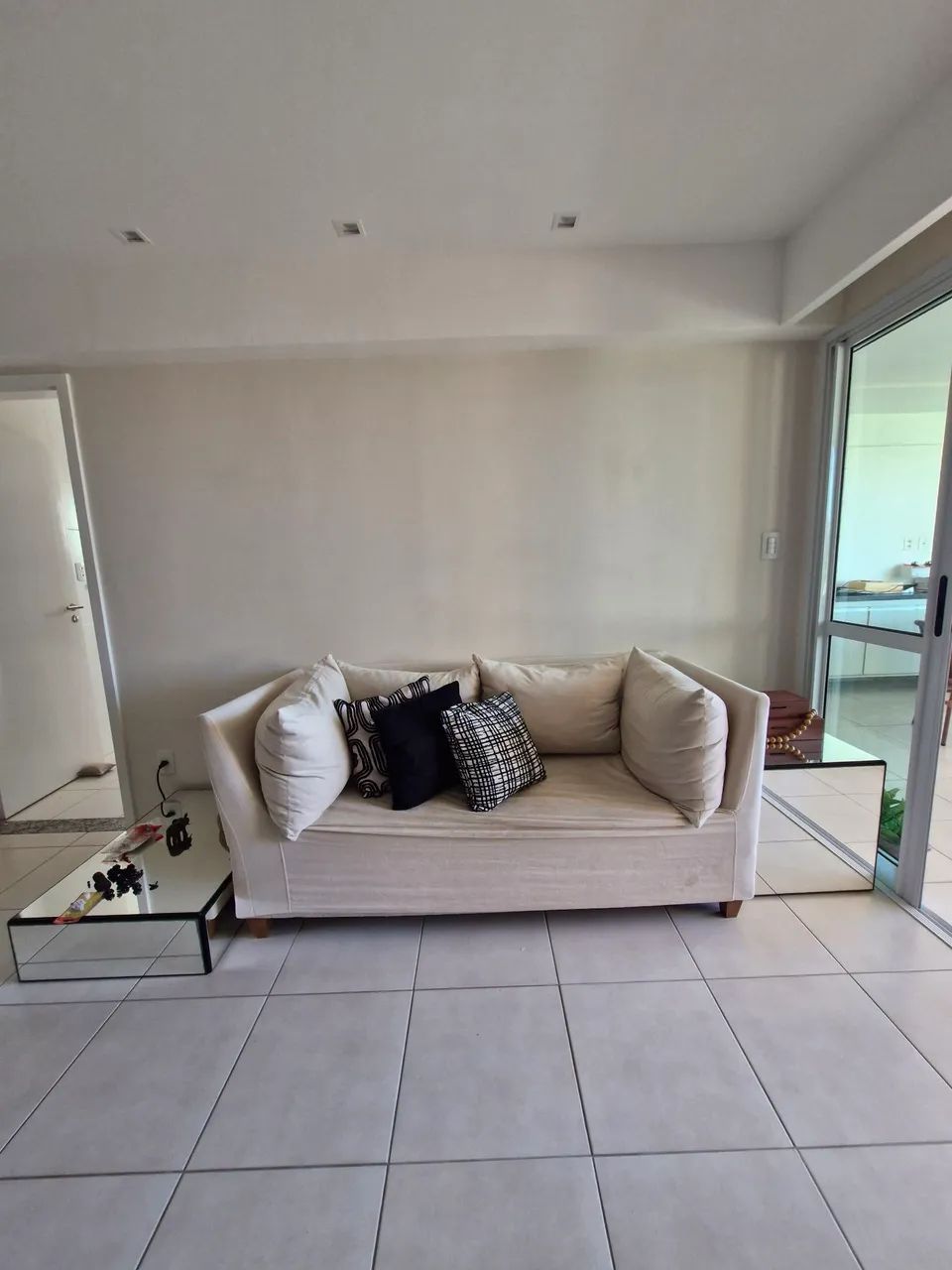 Sofá 2 lugares linho com capa - Foto 2