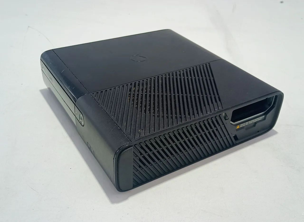 Xbox super slim (defeito) - Foto 2