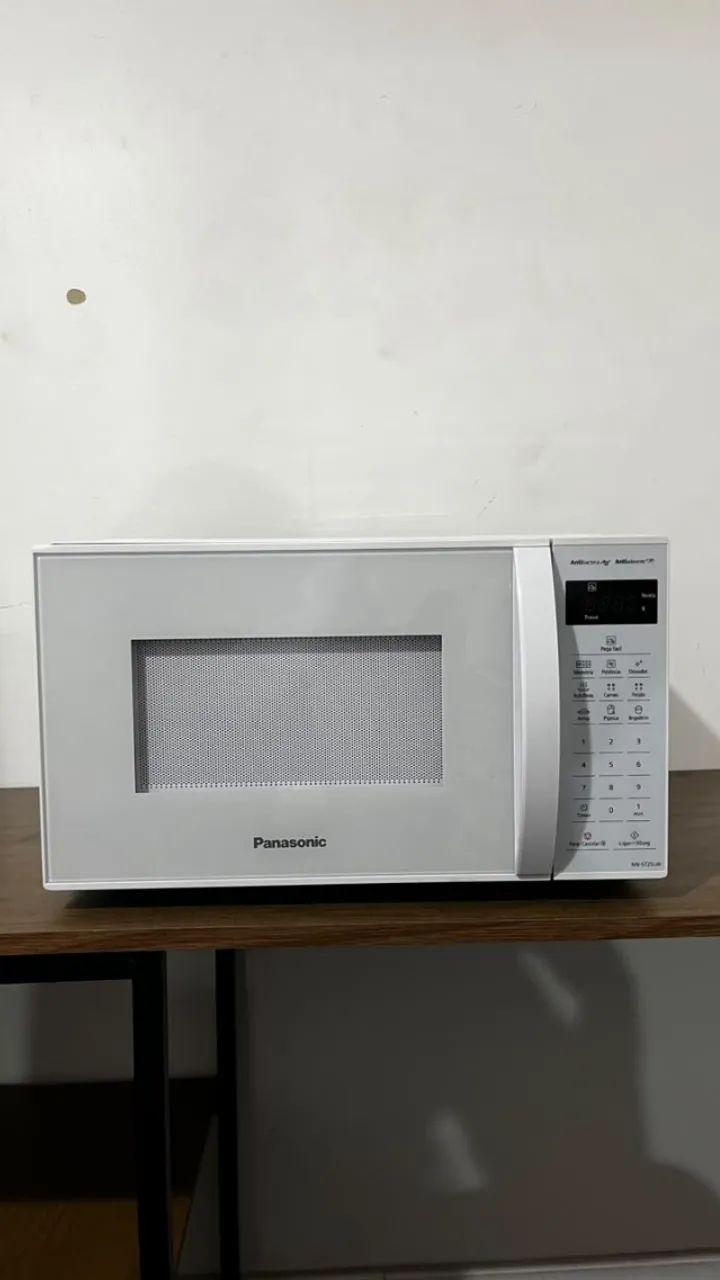 Micro-ondas Panasonic 21L Branco 127v