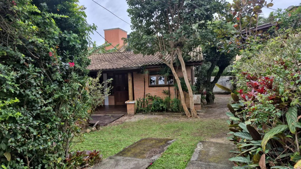 PORTO DA LAGOA - RUA ERNESTO MEYER FILHO, 379 CASA 05