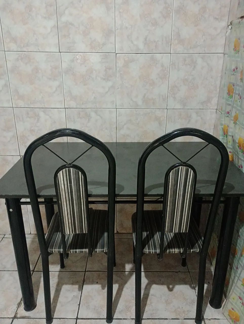 Mesa de cozinha (2 cadeiras)