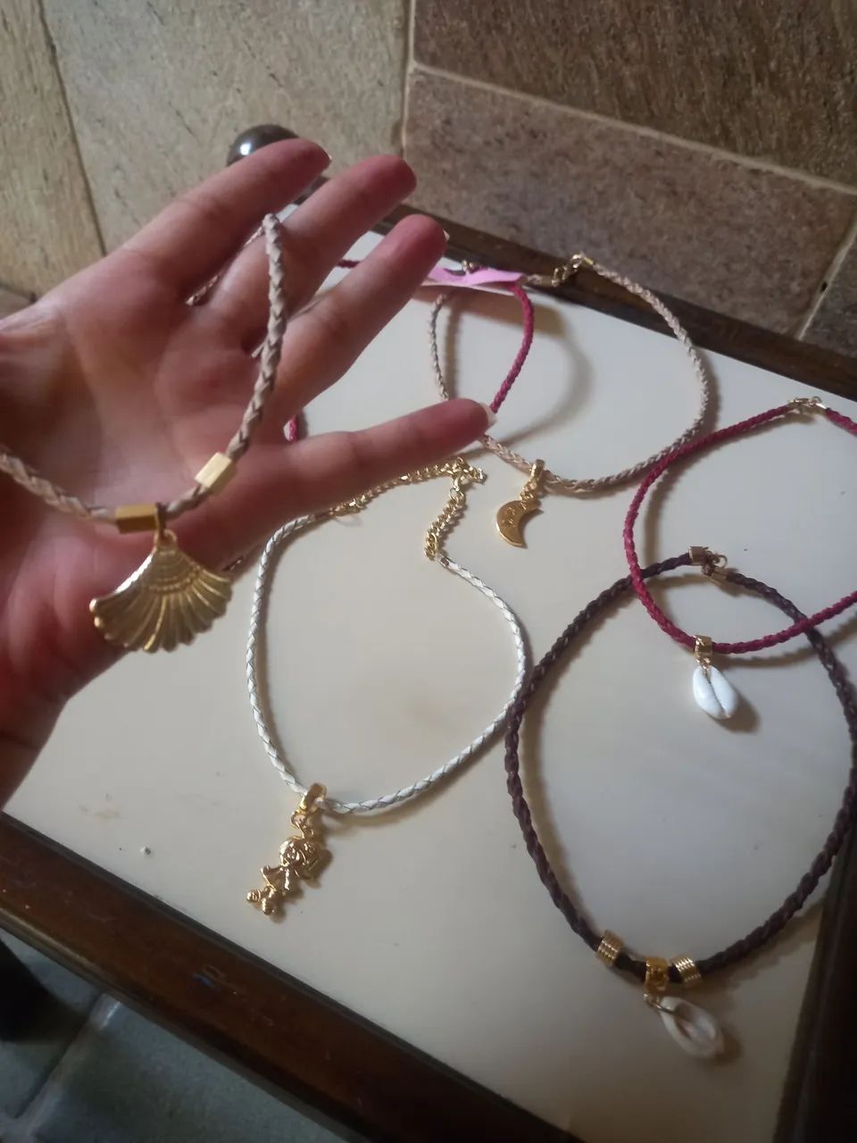 Colar courinho com pingente  - Foto 3