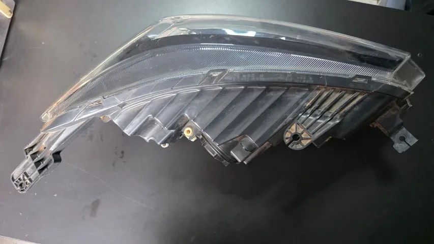 Farol esquerdo Fiat Titano - Foto 3