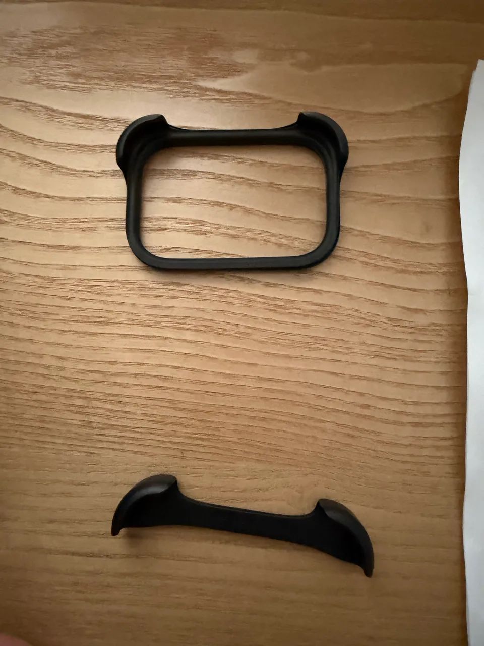 2x Capa iPhone 16 pro max  minimalista, Arc original - modelo prateado e preto  - Foto 2