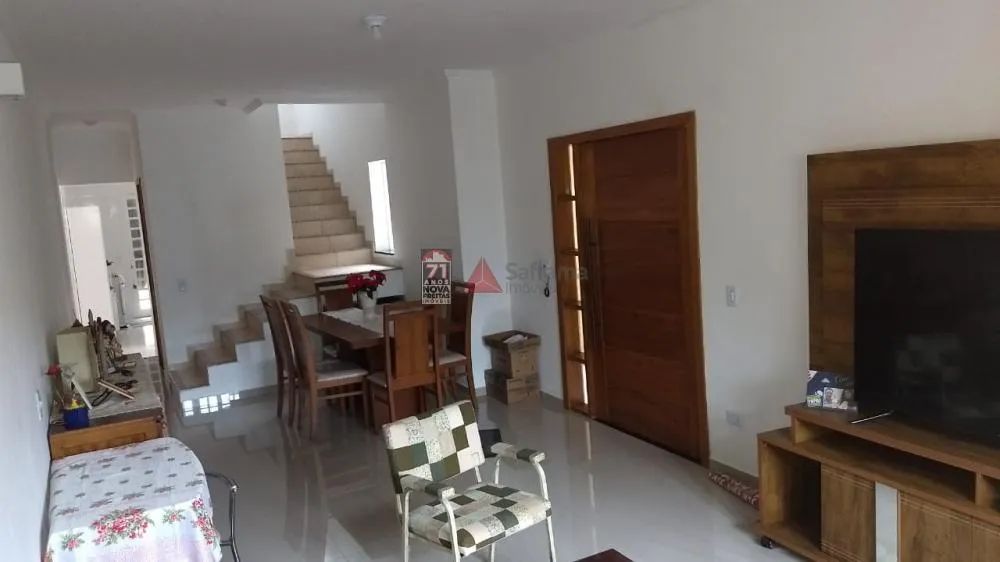 Casa à venda com 3 dormitórios e 2 vagas ? Completa e aconchegante!
