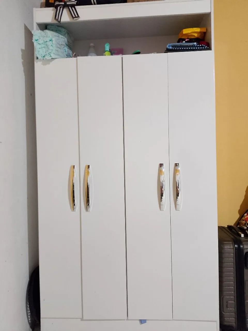 Guarda roupa, roupeiro 