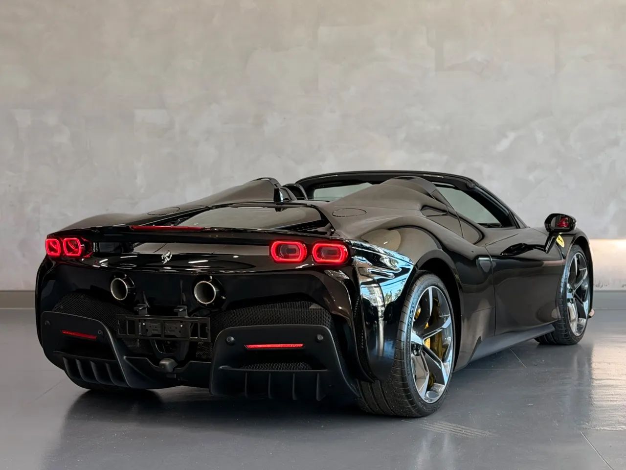 Ferrari SF 90 SPIDER 4.0 V8 Bi-Turbo (Híbrido), foto 5 de 20