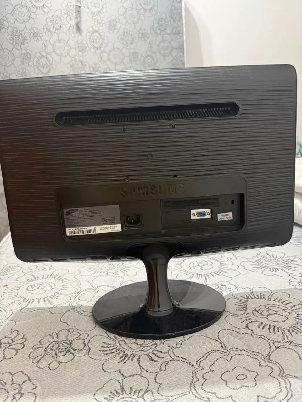 Monitor Samsung SyncMaster 20" Widescreen (B2030) - Perfeito para Home Office - Foto 2