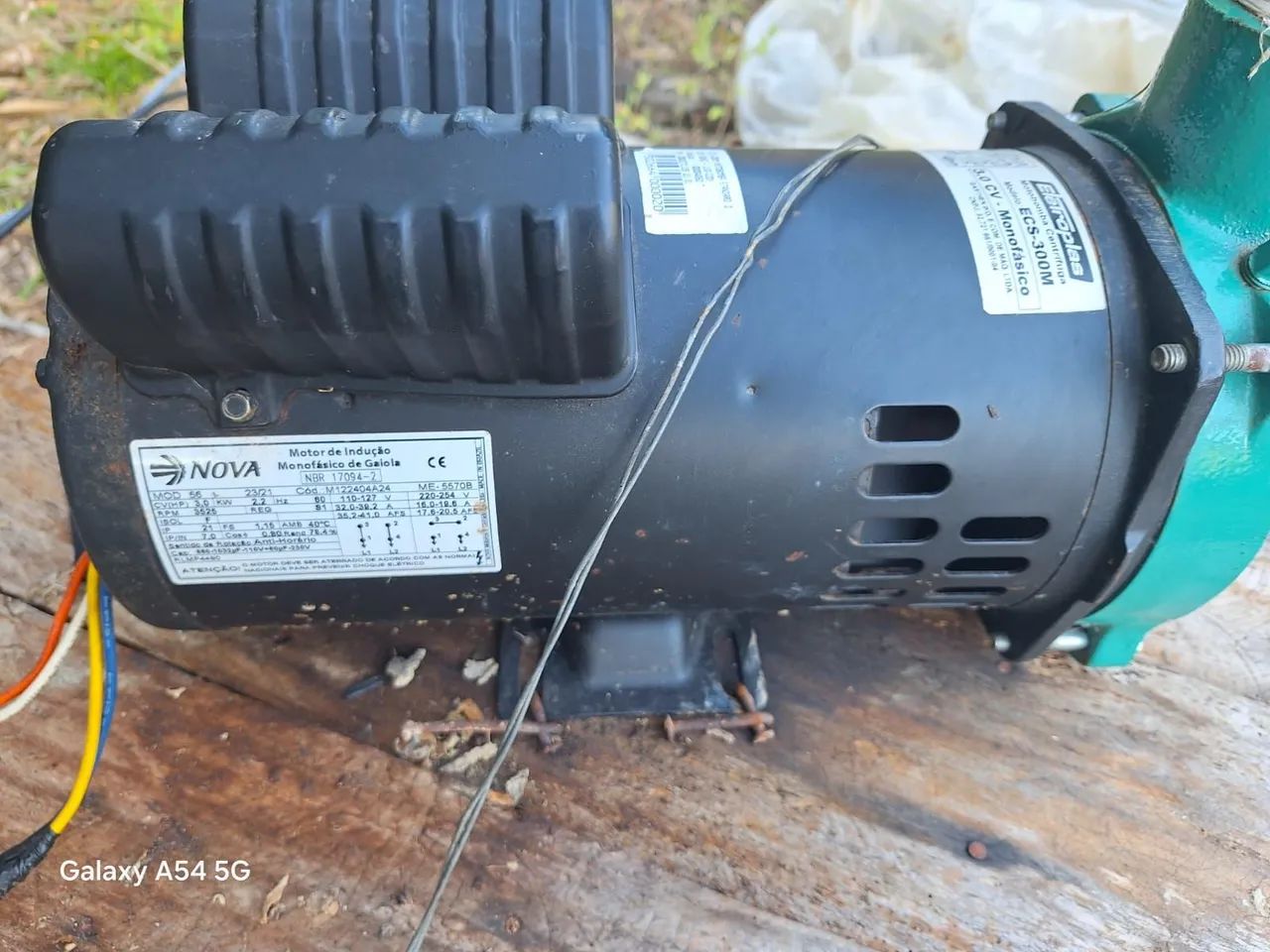 Vende-se motor 3 CV monofasico com 25 barras de cano 2 polegadas