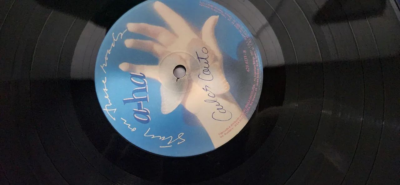 Disco vinil A-HA "Stay on These Roads" lp - Foto 4