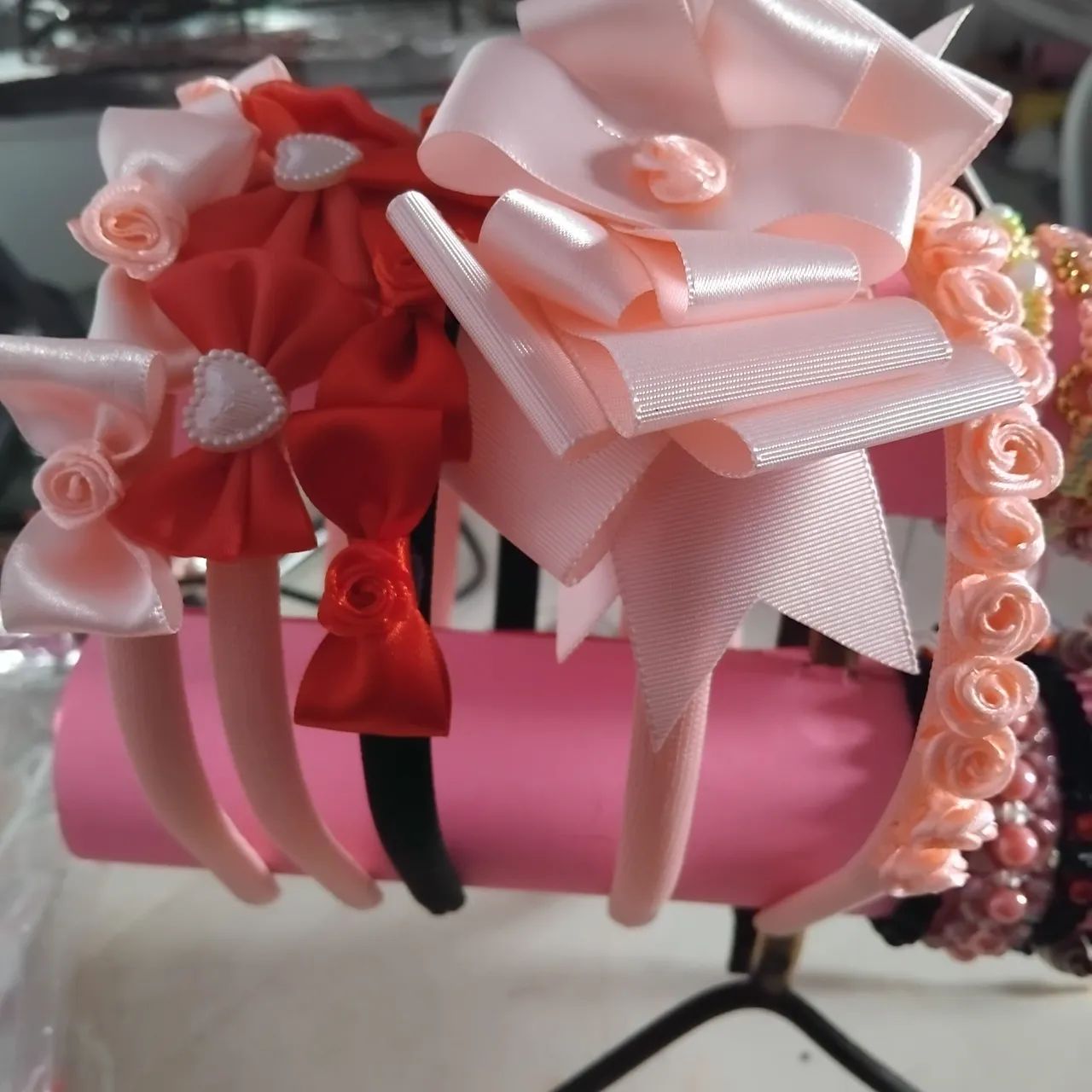 Tiaras, pulseiras, alcinha de celular e accesorios. - Foto 3