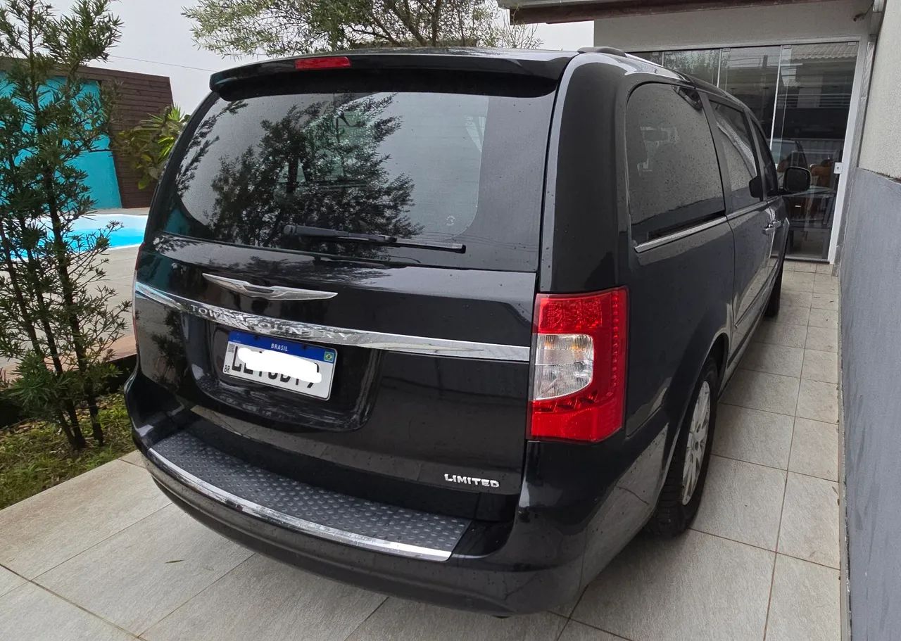 Chrysler Town & Country TOWN & COUNTRY Limited 3.8 /3.6 V6 Aut. 2014