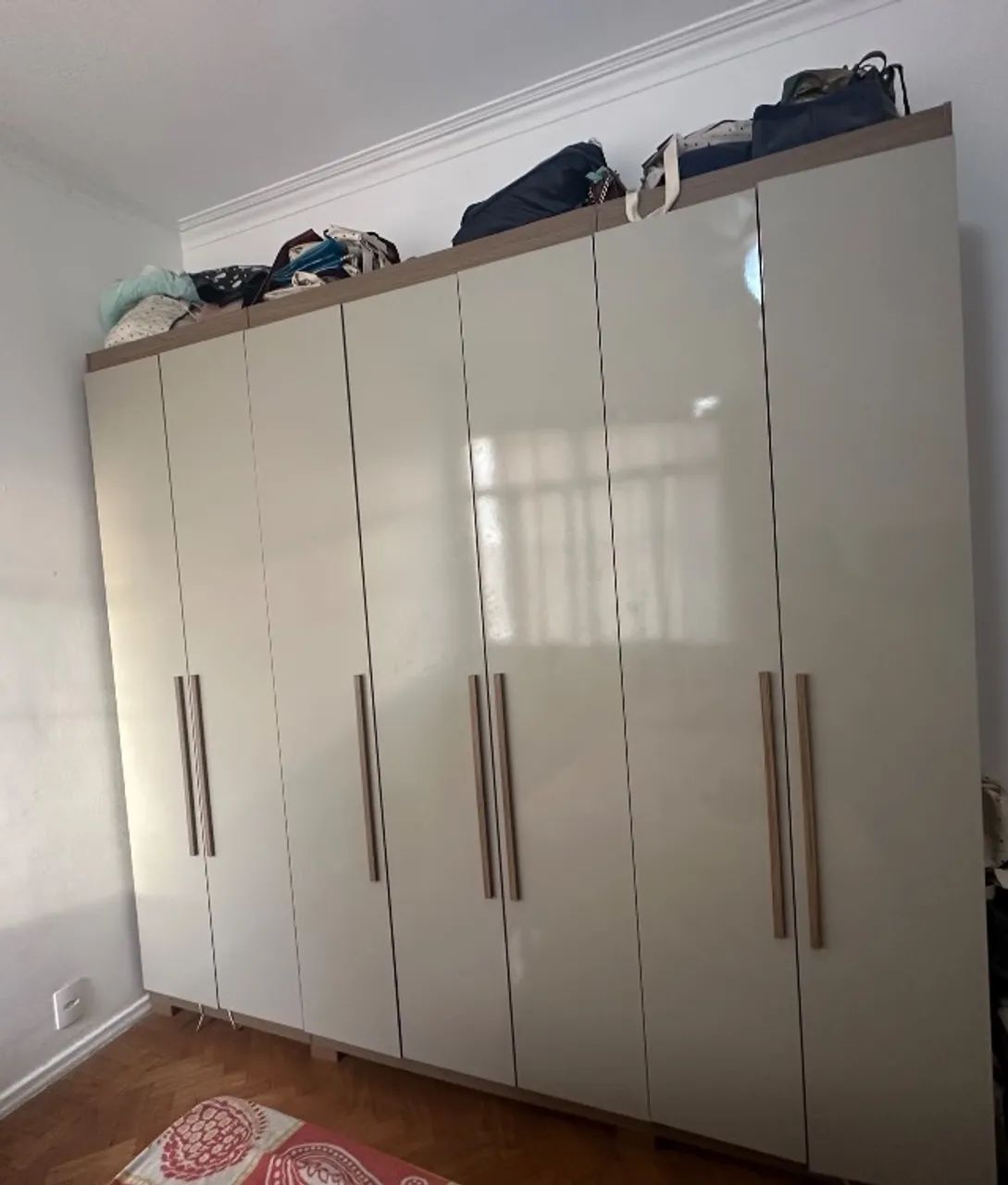 Guarda roupa 7 portas