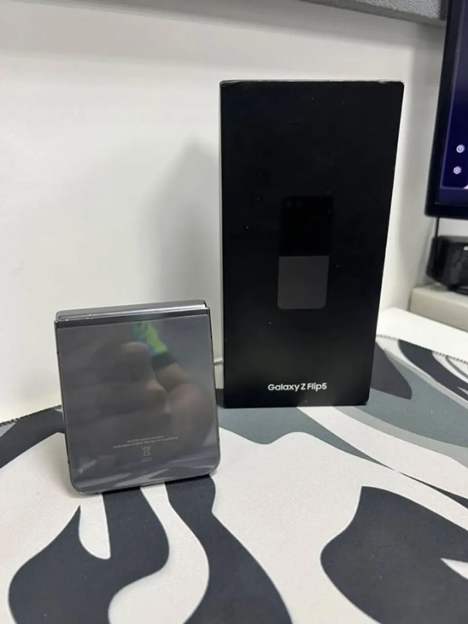 SAMSUNG GALAXY Z FLIP5 - Foto 3