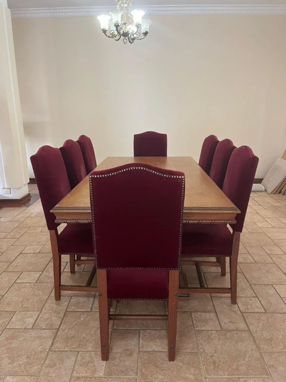 Magnifica mesa de jantar em Cerejeira 