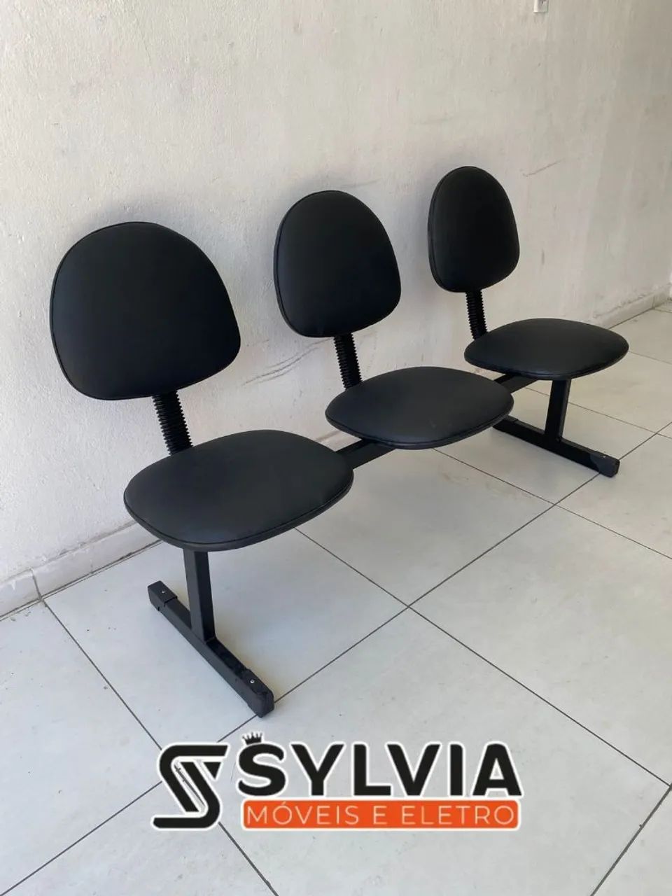 Cadeira longarina acolchoada  - Foto 2