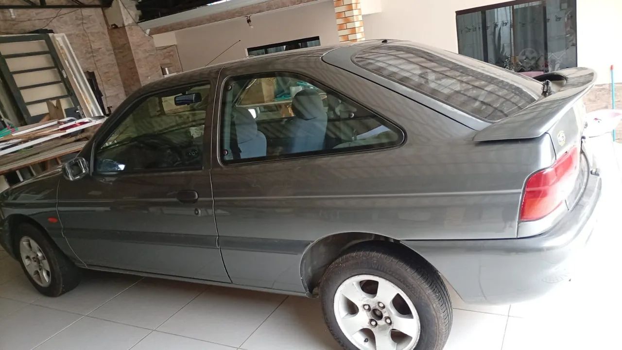 Ford Escort GL 1.8i 16V 3P 1998