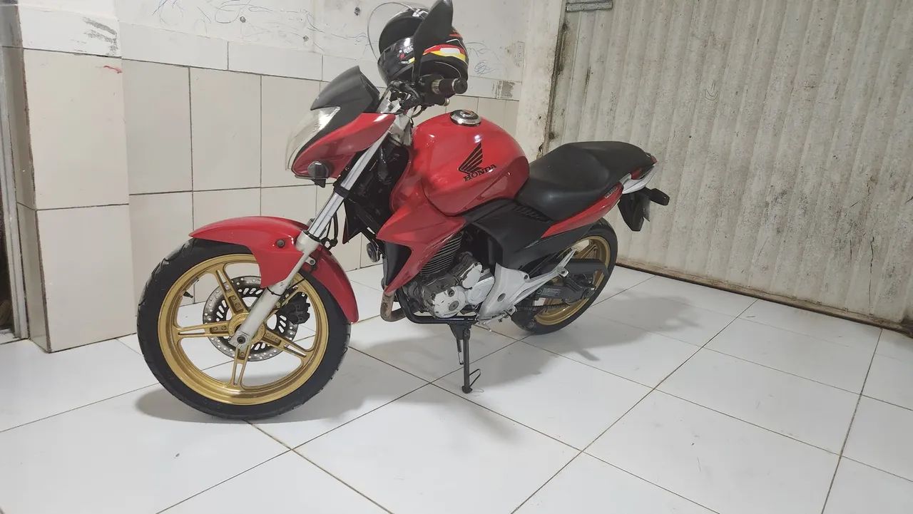 CB300R 2015 SEGUNDO DONO 