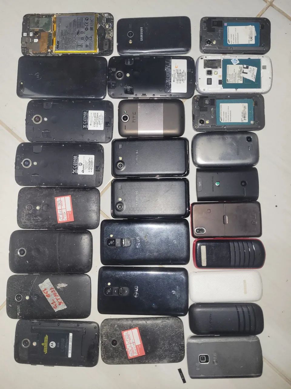Lote 3 colecao celular antigo pecas boa parte funciona brinde 50 baterias mistas - Foto 2