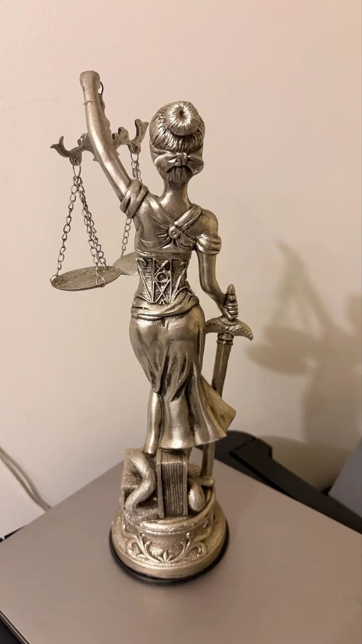 Estatueta Deus Themis  - Foto 4