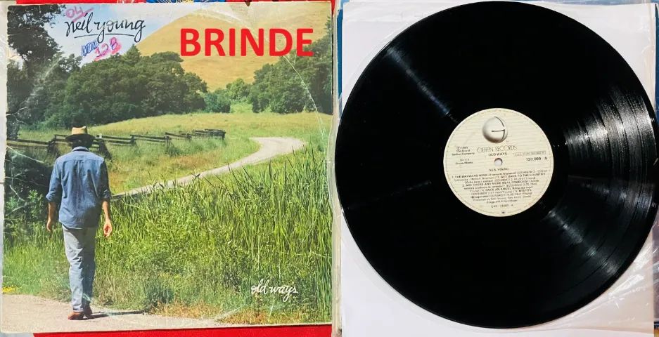 LP Neil Young Live Rust (Crazy Horse) + Old Ways (BRINDE) - Foto 3