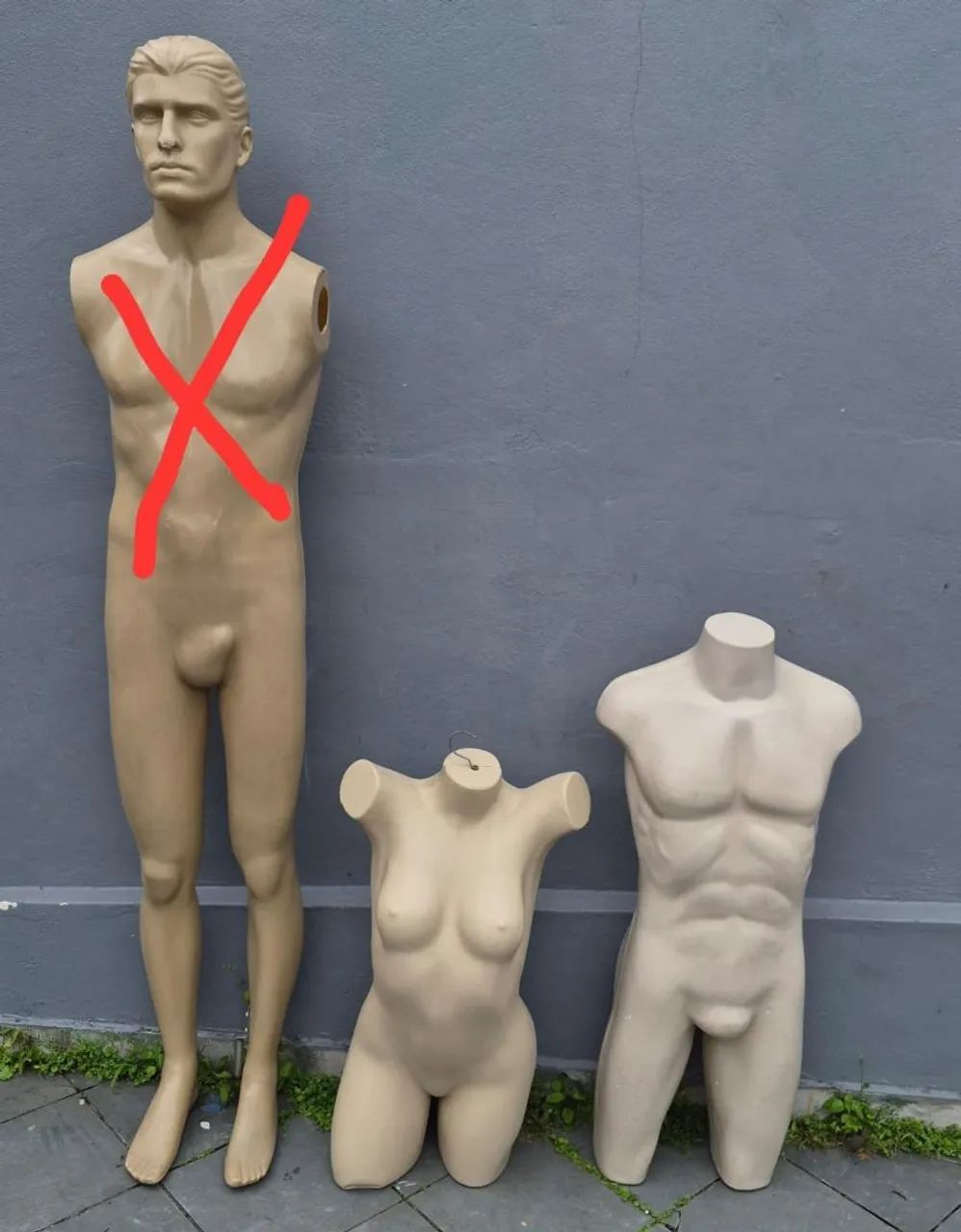Manequim seminovo 