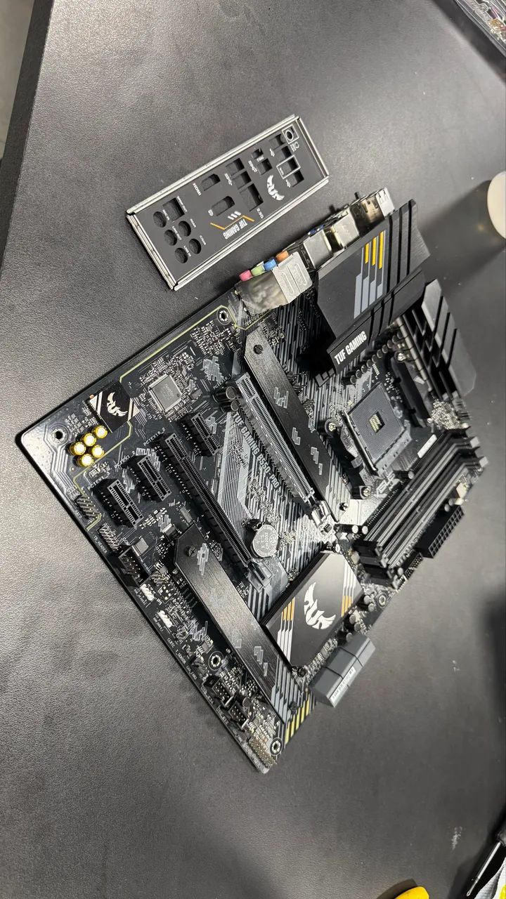 B550 TUF GAMING PRO  - Foto 4