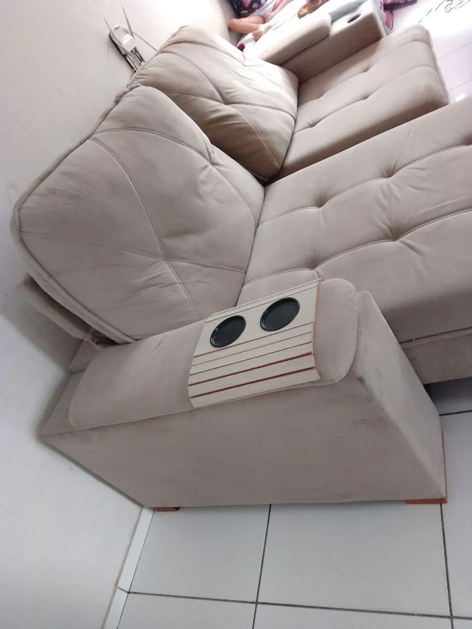 Vendo sofá retrátil com entrada usb - Foto 5