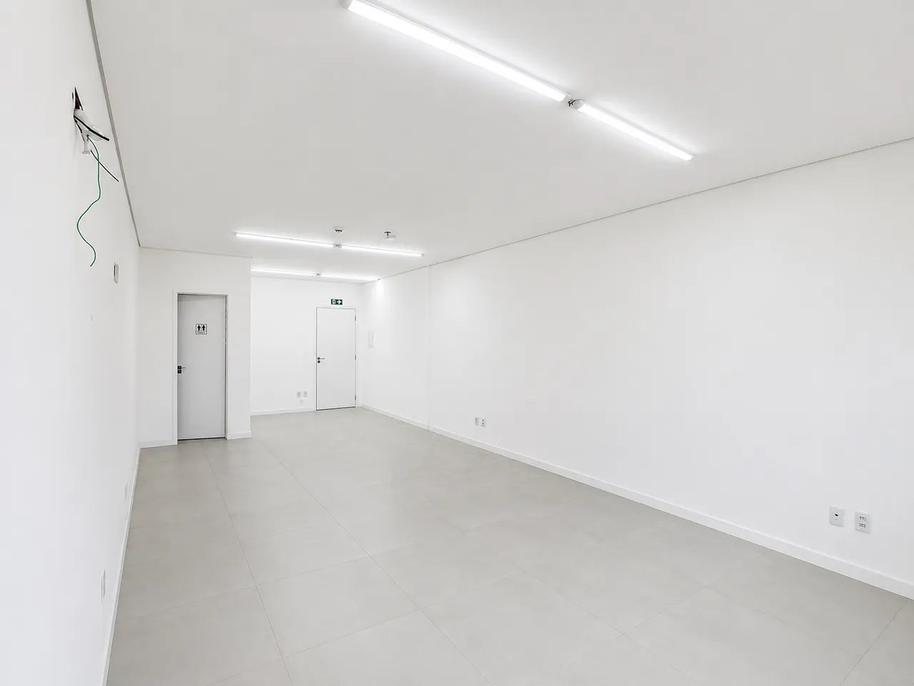 Locação - Sala comercial no Grand Tower com aproximadamente 40m² no Centro da cidade - Foto 4