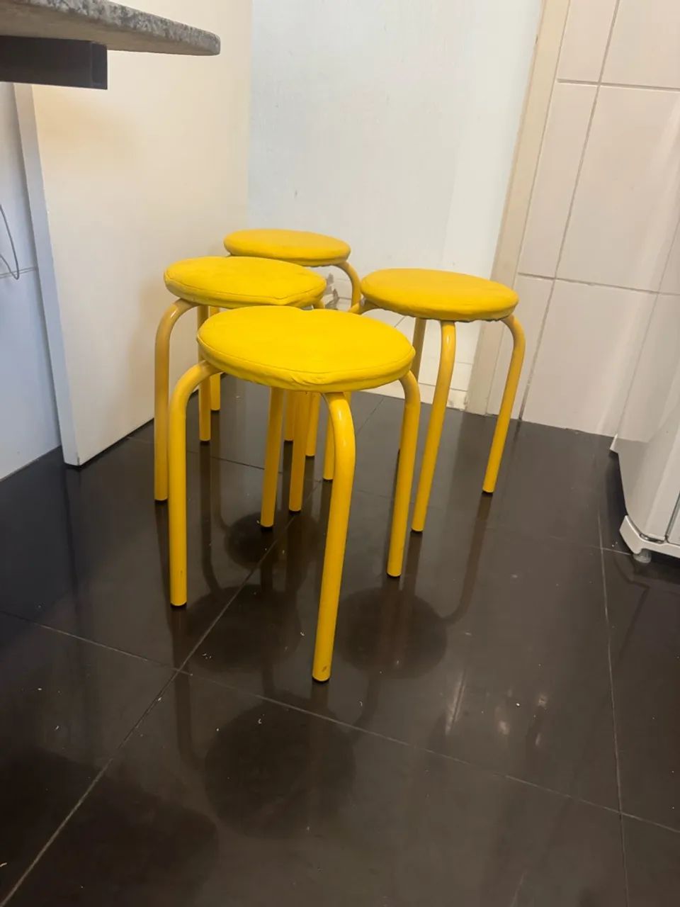 Kit 4 banquetas TokStok