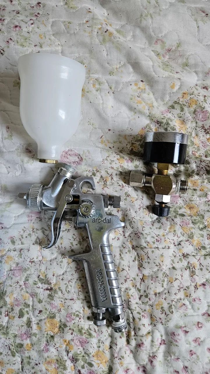 Pistola de pintura ar direto tipo gravidade com bico de 1,0 mm - ARC-H-2000AD - Foto 2