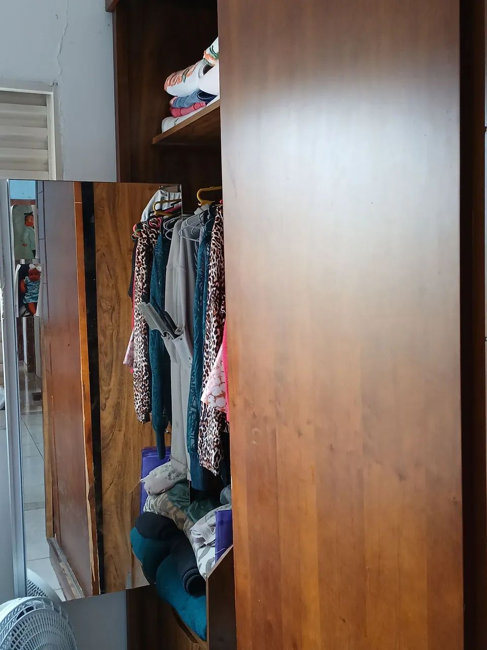 Guarda roupa madeira maciça  - Foto 3