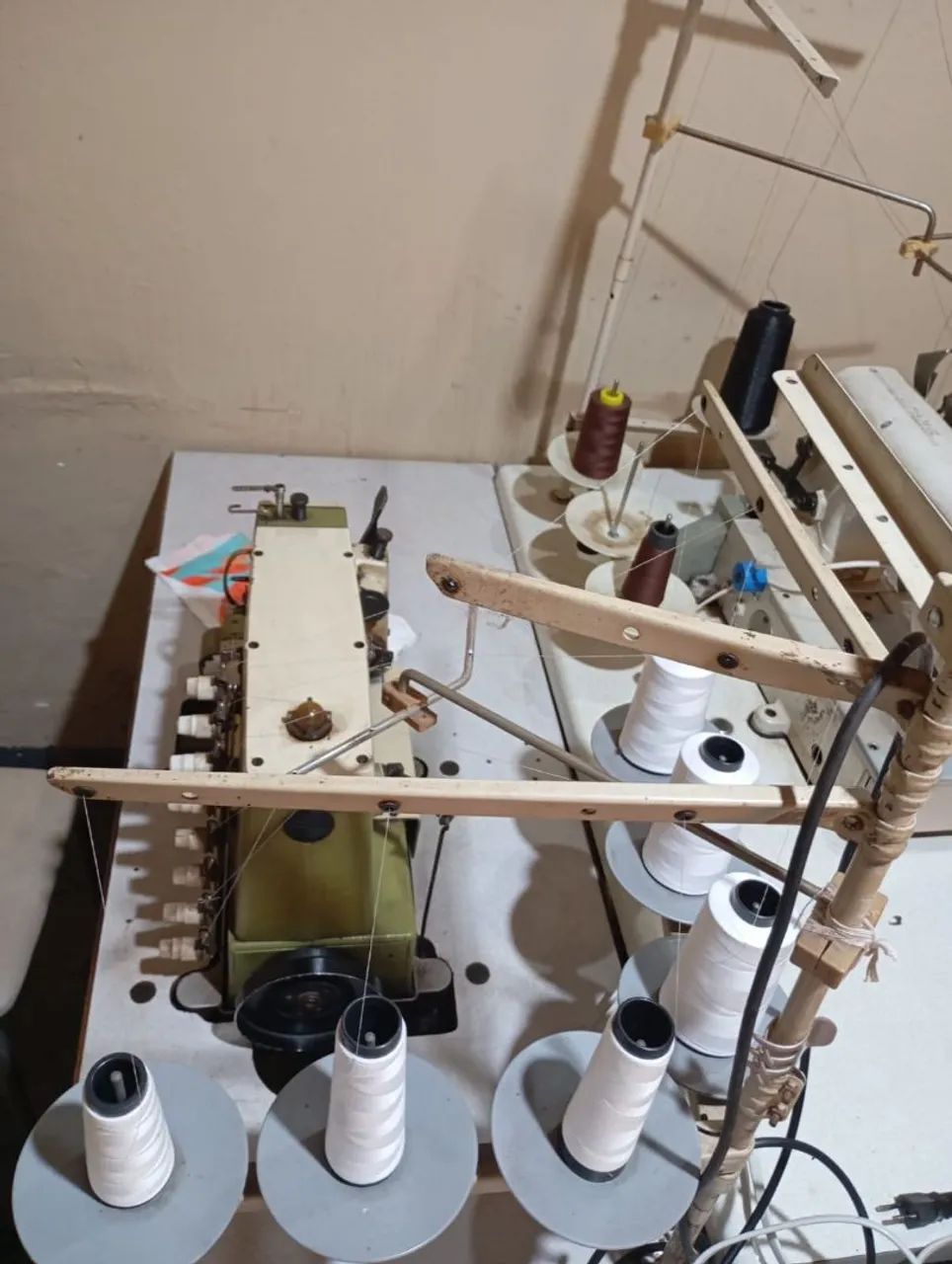Máquina de costura elastiqueira  - Foto 3