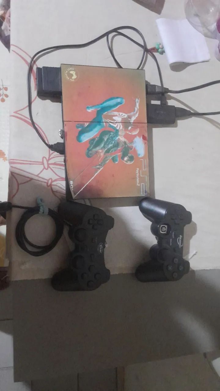 Play2 com 2 controle e 2 PenDrive