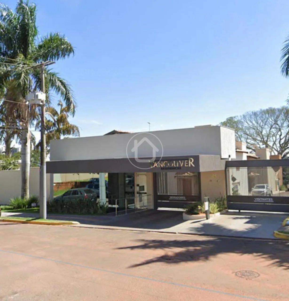 SOBRADO EM CONDOMINIO