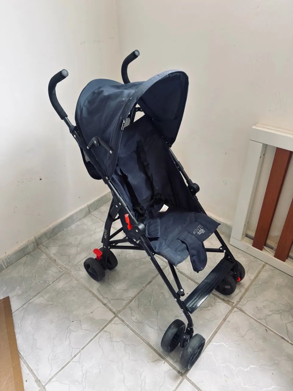 Carrinho de bebê - guarda chuva