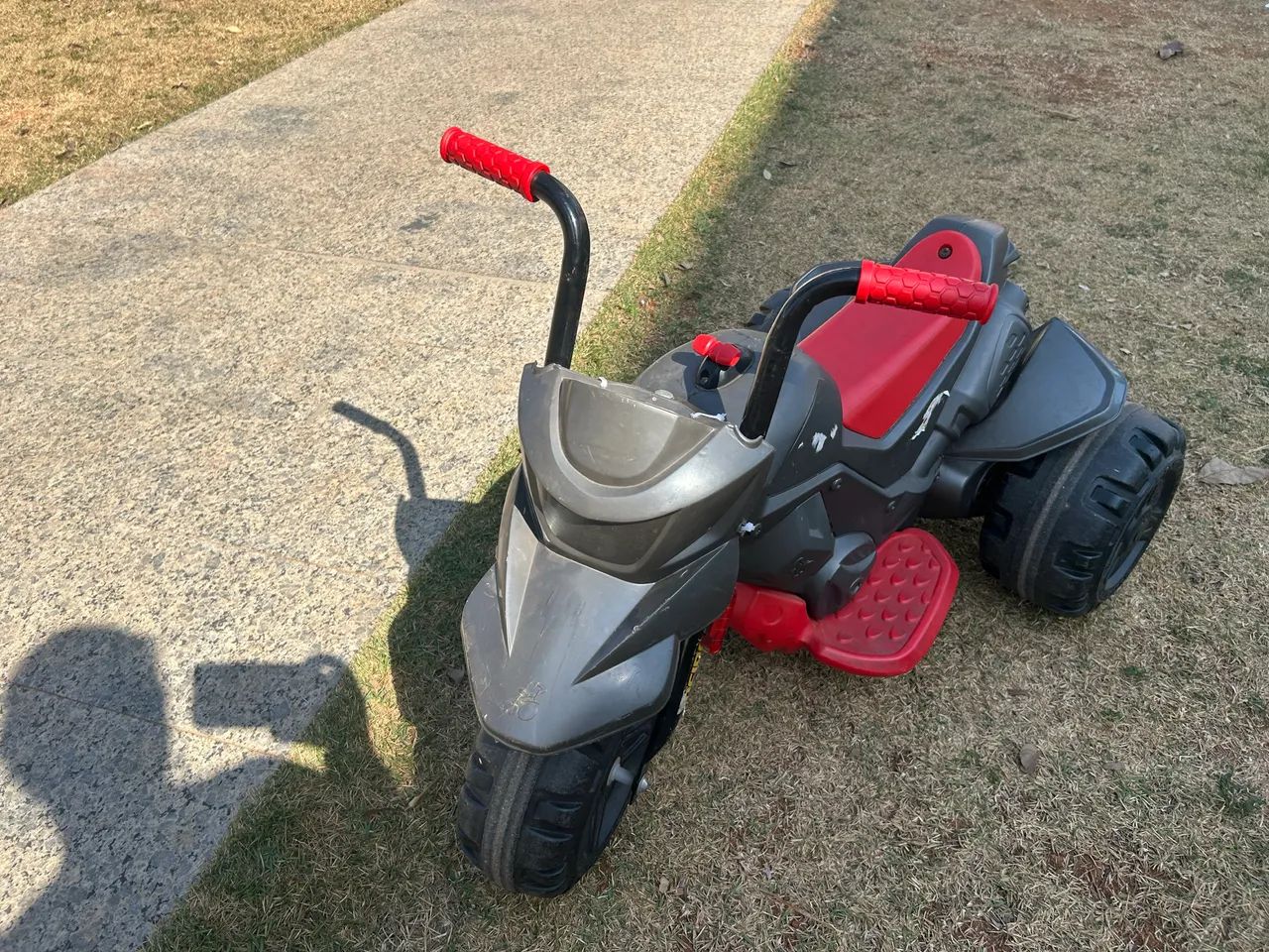 Moto infantil elétrica