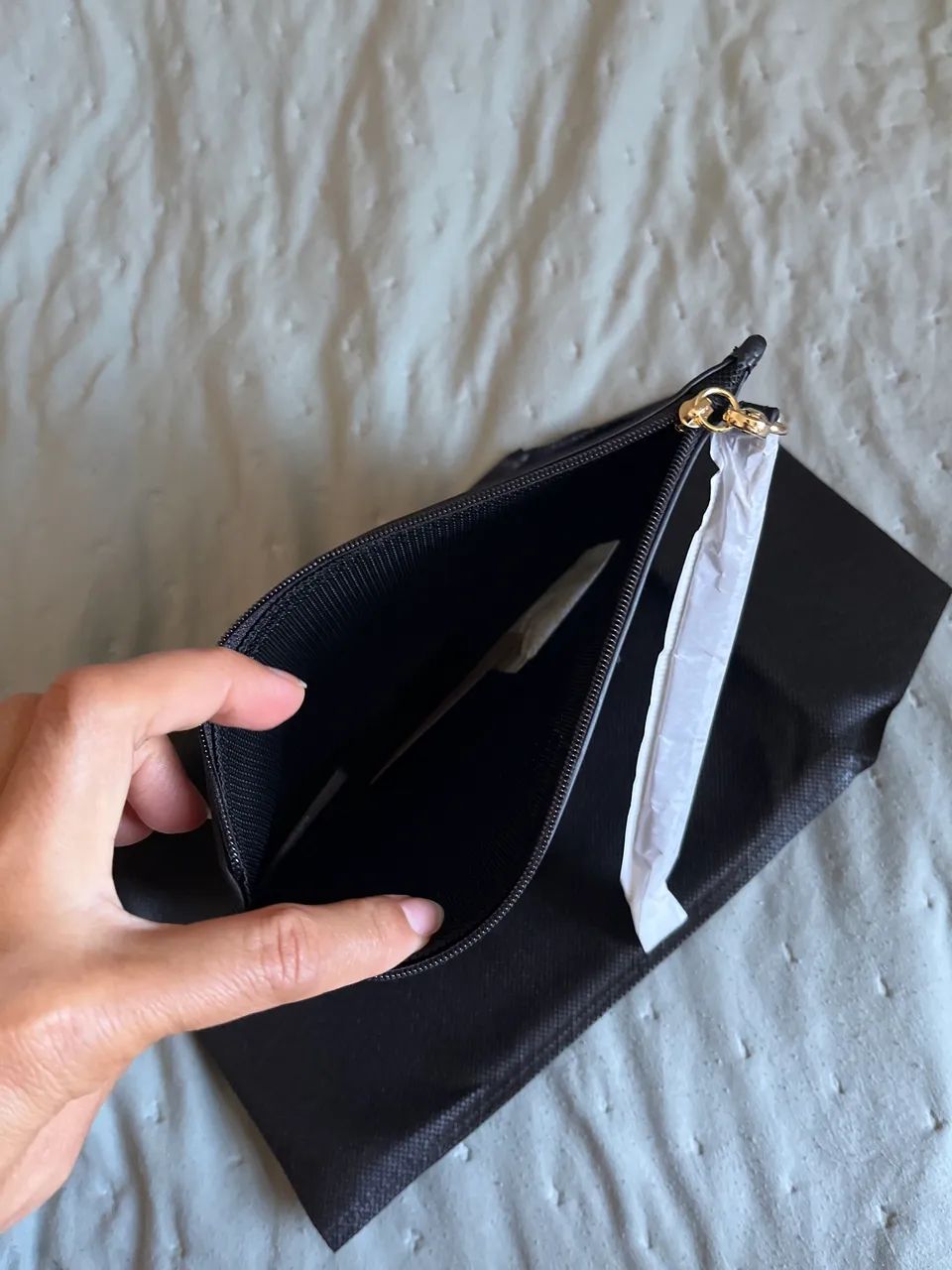 Necessaire Armani tela preta  - Foto 3